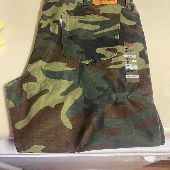 Levi's Other - Levi pants camouflage 541 athletic taper
